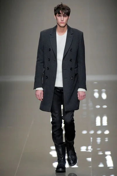 Look 27